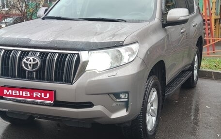 Toyota Land Cruiser Prado 150 рестайлинг 2, 2020 год, 6 500 000 рублей, 3 фотография