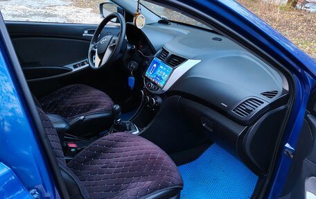 Hyundai Solaris II рестайлинг, 2013 год, 750 000 рублей, 8 фотография