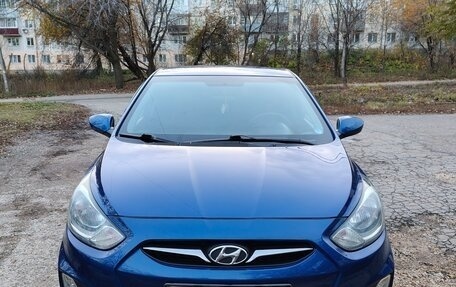 Hyundai Solaris II рестайлинг, 2013 год, 750 000 рублей, 5 фотография