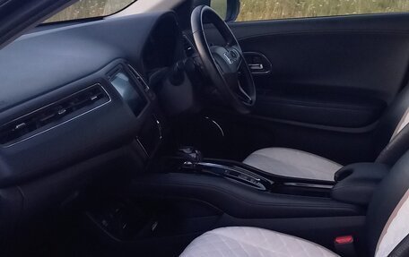 Honda Vezel, 2014 год, 1 620 000 рублей, 10 фотография