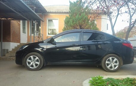 Hyundai Solaris II рестайлинг, 2012 год, 850 000 рублей, 3 фотография