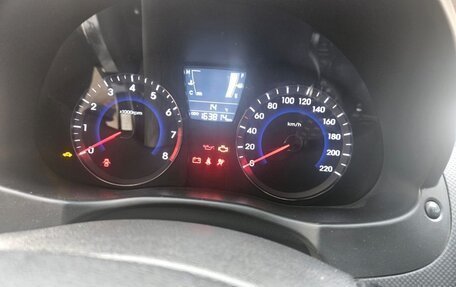 Hyundai Solaris II рестайлинг, 2012 год, 850 000 рублей, 8 фотография