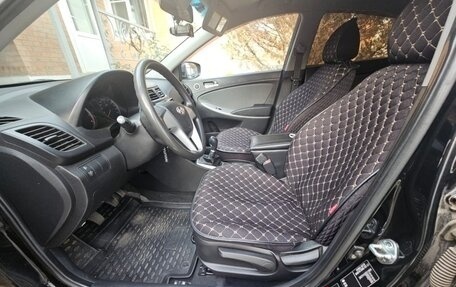 Hyundai Solaris II рестайлинг, 2012 год, 850 000 рублей, 6 фотография