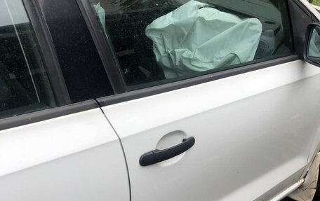 Volkswagen Polo VI (EU Market), 2017 год, 330 000 рублей, 8 фотография