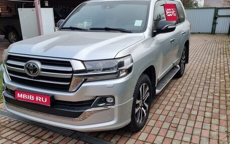 Toyota Land Cruiser 200, 2019 год, 7 300 000 рублей, 1 фотография