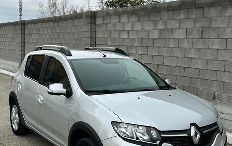 Renault Sandero II рестайлинг, 2016 год, 950 000 рублей, 1 фотография