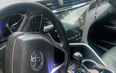 Toyota Camry, 2018 год, 3 250 000 рублей, 3 фотография