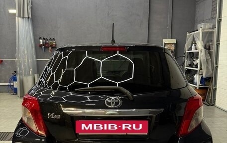 Toyota Vitz, 2011 год, 780 000 рублей, 3 фотография