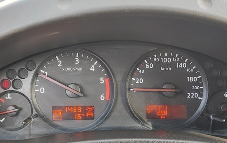 Nissan Navara (Frontier), 2013 год, 1 800 000 рублей, 15 фотография