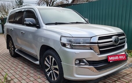 Toyota Land Cruiser 200, 2019 год, 7 300 000 рублей, 3 фотография