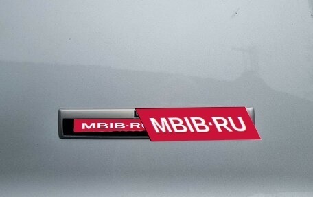 Toyota Land Cruiser 200, 2019 год, 7 300 000 рублей, 7 фотография