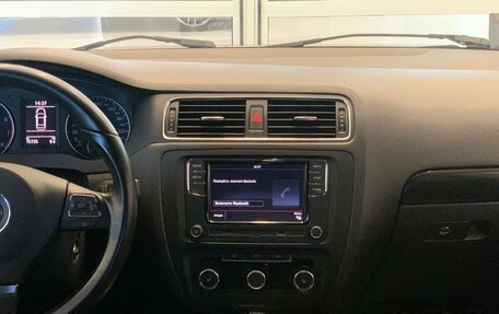 Volkswagen Jetta VI, 2013 год, 1 200 000 рублей, 13 фотография