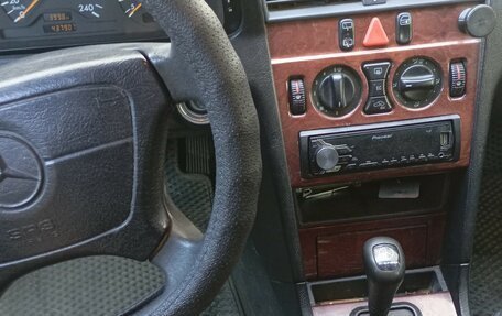 Mercedes-Benz C-Класс, 1998 год, 160 000 рублей, 6 фотография