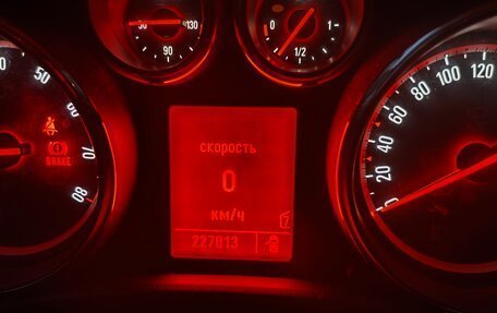 Opel Astra J, 2011 год, 560 000 рублей, 19 фотография