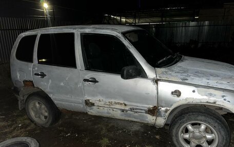 Chevrolet Niva I рестайлинг, 2006 год, 135 000 рублей, 2 фотография