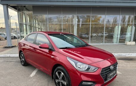 Hyundai Solaris II рестайлинг, 2017 год, 1 050 000 рублей, 3 фотография