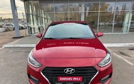 Hyundai Solaris II рестайлинг, 2017 год, 1 050 000 рублей, 2 фотография