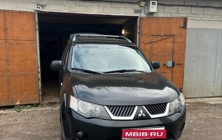 Mitsubishi Outlander III рестайлинг 3, 2007 год, 725 000 рублей, 1 фотография