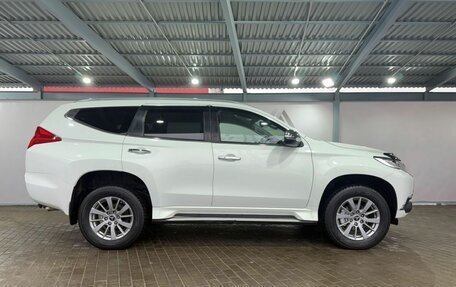 Mitsubishi Pajero Sport III рестайлинг, 2017 год, 2 699 000 рублей, 6 фотография