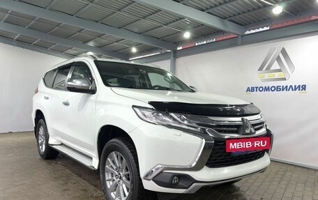 Mitsubishi Pajero Sport III рестайлинг, 2017 год, 2 699 000 рублей, 7 фотография