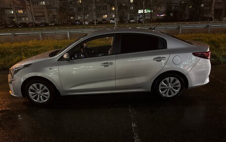 KIA Rio IV, 2021 год, 1 700 000 рублей, 2 фотография