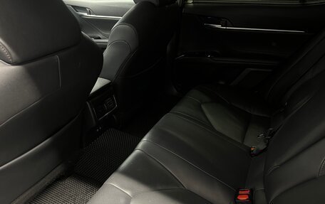 Toyota Camry, 2018 год, 2 850 000 рублей, 11 фотография