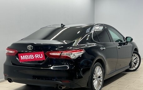 Toyota Camry, 2018 год, 2 850 000 рублей, 2 фотография