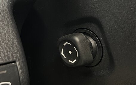 Toyota Camry, 2018 год, 2 850 000 рублей, 22 фотография