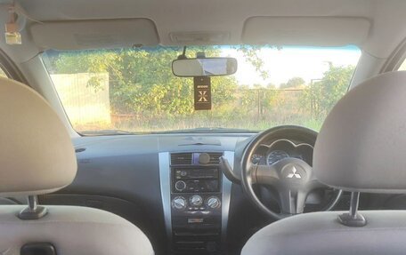 Mitsubishi Colt VI рестайлинг, 2003 год, 380 000 рублей, 7 фотография