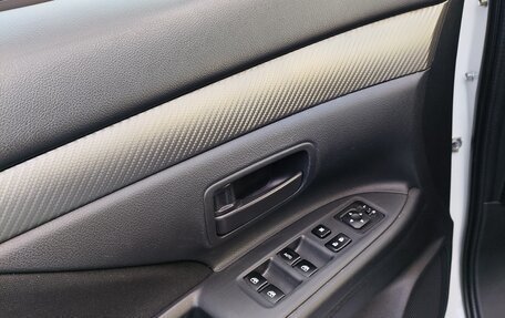 Mitsubishi Outlander III рестайлинг 3, 2017 год, 1 740 000 рублей, 7 фотография