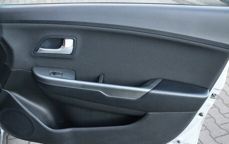 KIA Rio III рестайлинг, 2013 год, 999 000 рублей, 13 фотография