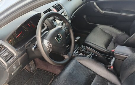 Honda Accord VII рестайлинг, 2004 год, 900 000 рублей, 13 фотография