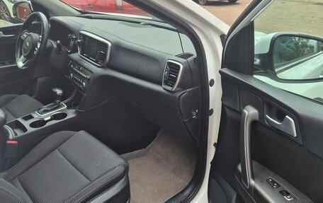 KIA Sportage IV рестайлинг, 2019 год, 2 300 000 рублей, 10 фотография