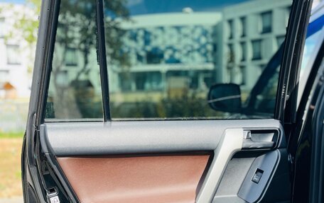 Toyota Land Cruiser Prado 150 рестайлинг 2, 2015 год, 3 350 000 рублей, 22 фотография