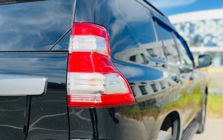 Toyota Land Cruiser Prado 150 рестайлинг 2, 2015 год, 3 350 000 рублей, 18 фотография