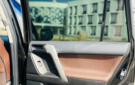 Toyota Land Cruiser Prado 150 рестайлинг 2, 2015 год, 3 350 000 рублей, 24 фотография