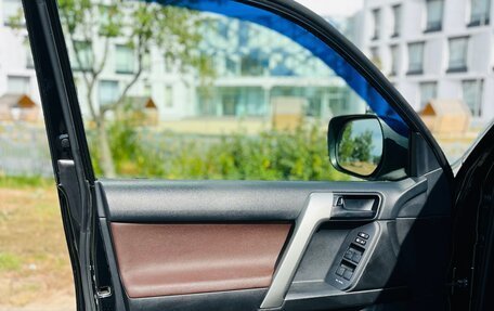 Toyota Land Cruiser Prado 150 рестайлинг 2, 2015 год, 3 350 000 рублей, 21 фотография