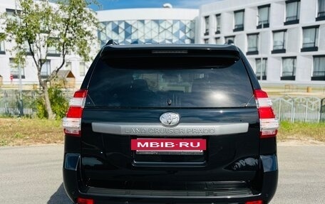 Toyota Land Cruiser Prado 150 рестайлинг 2, 2015 год, 3 350 000 рублей, 17 фотография