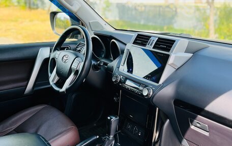 Toyota Land Cruiser Prado 150 рестайлинг 2, 2015 год, 3 350 000 рублей, 29 фотография