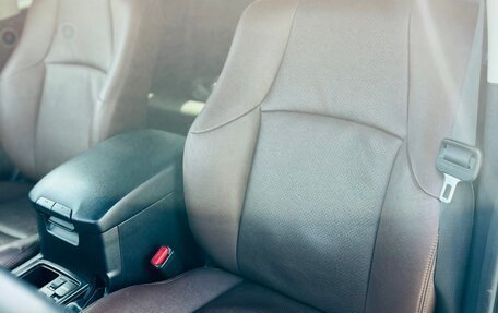 Toyota Land Cruiser Prado 150 рестайлинг 2, 2015 год, 3 350 000 рублей, 32 фотография