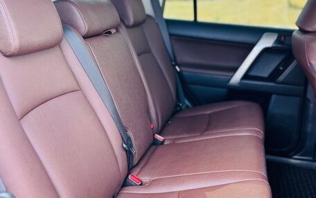 Toyota Land Cruiser Prado 150 рестайлинг 2, 2015 год, 3 350 000 рублей, 37 фотография