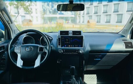 Toyota Land Cruiser Prado 150 рестайлинг 2, 2015 год, 3 350 000 рублей, 31 фотография