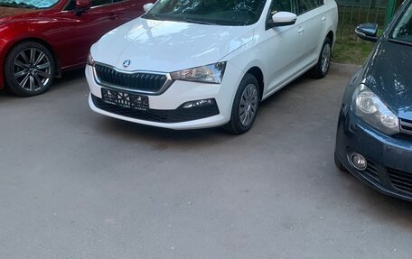 Skoda Rapid II, 2022 год, 1 600 000 рублей, 4 фотография