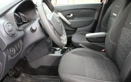 Renault Sandero II рестайлинг, 2017 год, 1 060 000 рублей, 11 фотография