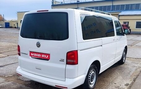 Volkswagen Caravelle T5, 2013 год, 2 650 000 рублей, 11 фотография