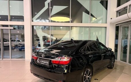 Toyota Camry, 2016 год, 2 109 900 рублей, 2 фотография