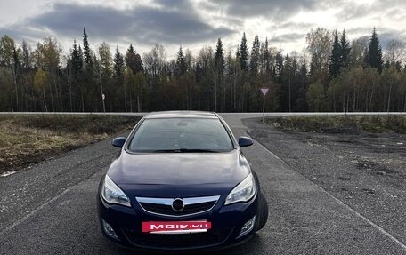 Opel Astra J, 2010 год, 440 000 рублей, 2 фотография
