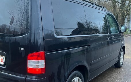 Volkswagen Multivan T5, 2009 год, 2 150 000 рублей, 2 фотография