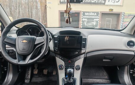 Chevrolet Cruze II, 2012 год, 850 000 рублей, 13 фотография