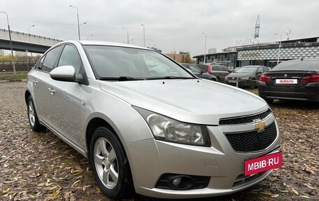 Chevrolet Cruze II, 2011 год, 750 000 рублей, 2 фотография